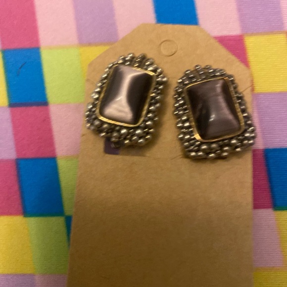 Meet your Posher, Stacie - Picture 8 of 16